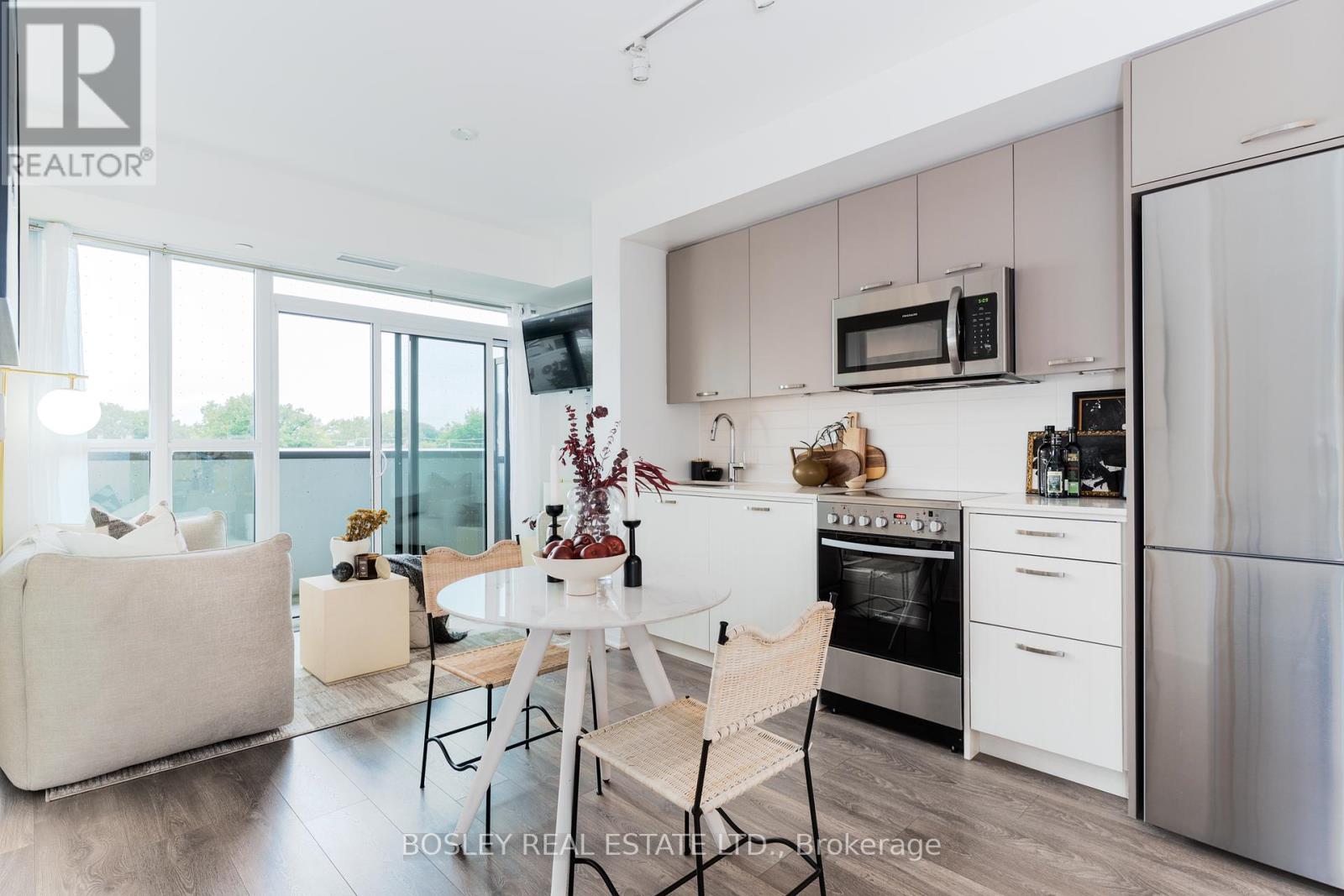 Photo 1 of 322 2301 Danforth Avenue, Toronto ON