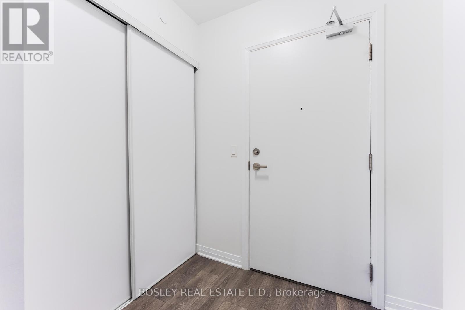 Photo 27 of 322 2301 Danforth Avenue, Toronto ON