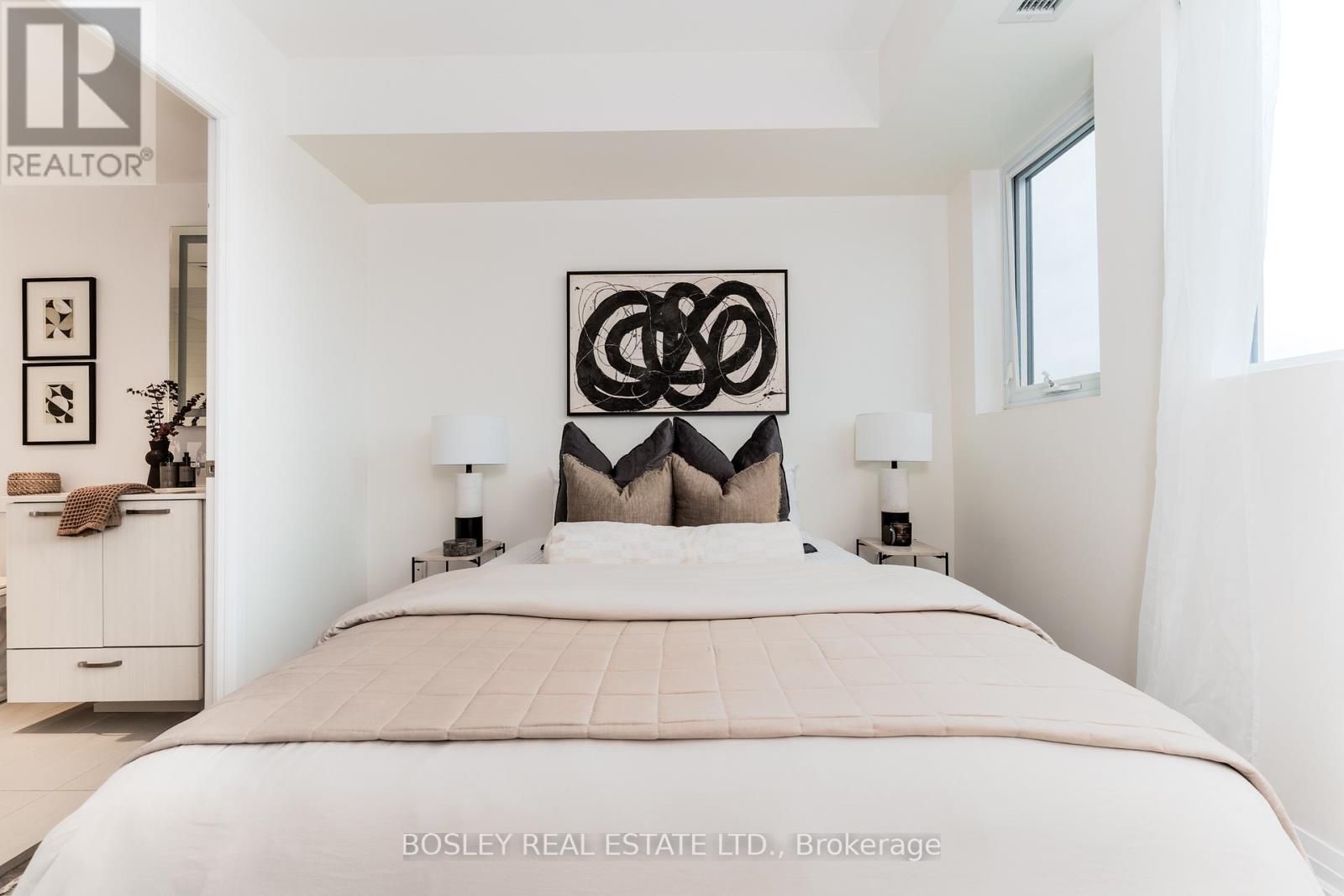 Photo 25 of 322 2301 Danforth Avenue, Toronto ON