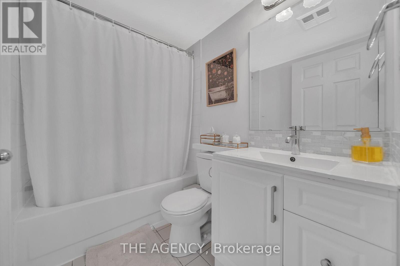 Photo 6 of 505 30 Malta Avenue, Brampton ON