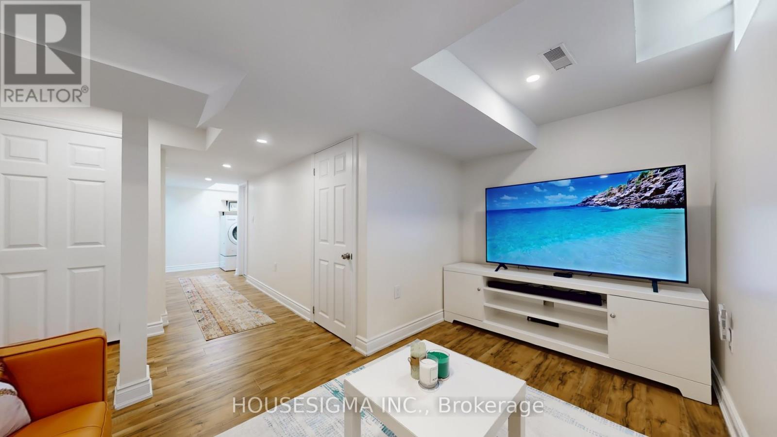 Photo 32 of 1630 Samuelson Circle, Mississauga ON