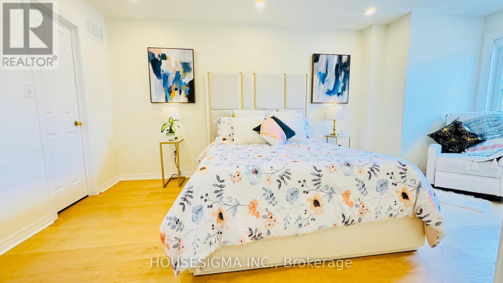 Photo 25 of 1630 Samuelson Circle, Mississauga ON