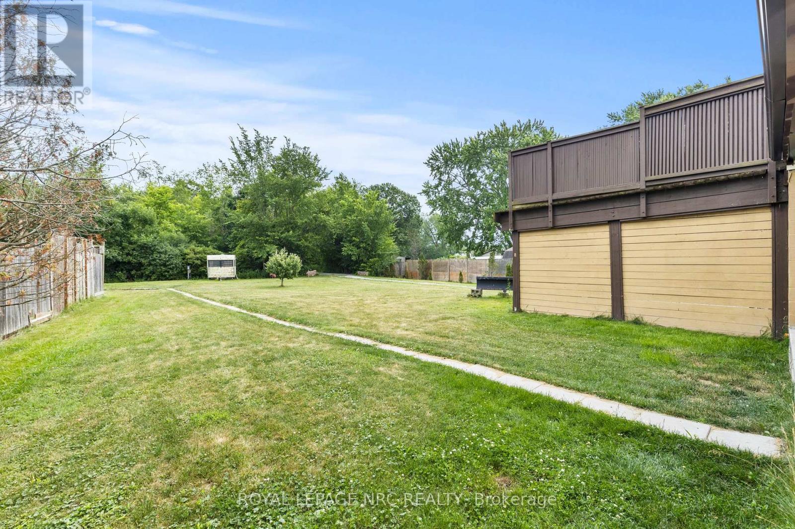Photo 22 of 40 Kingsway, Welland ON