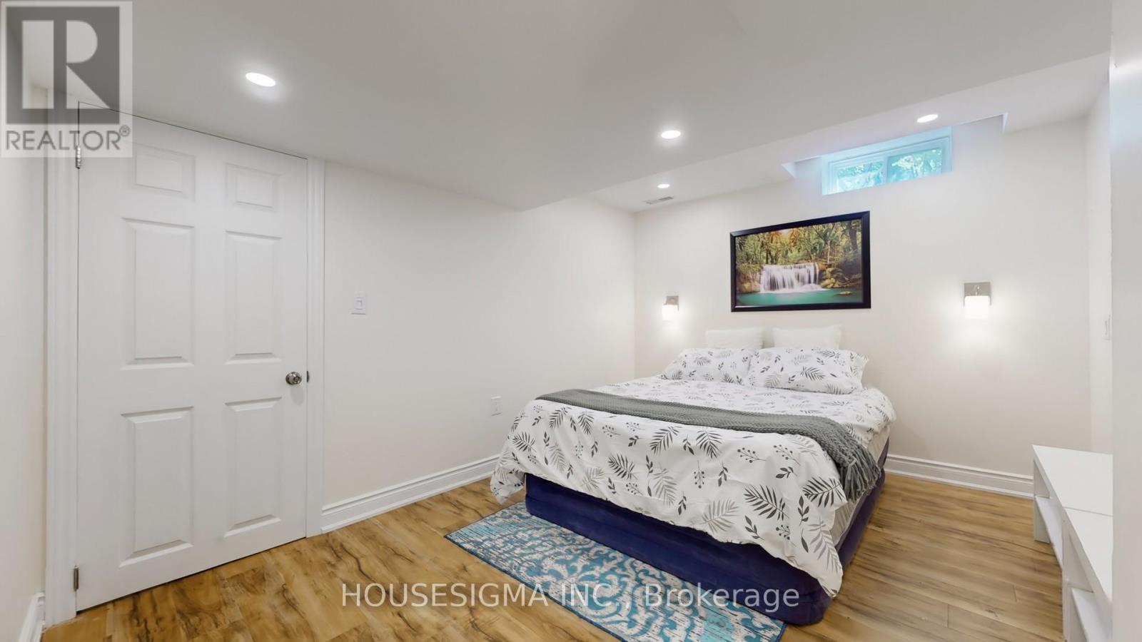 Photo 11 of 1630 Samuelson Circle, Mississauga ON