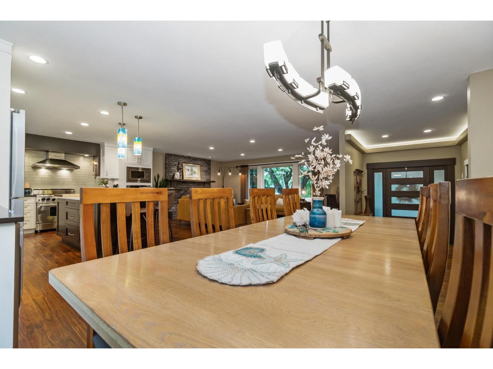 Photo 7 of 46046 Lake Drive Sardis East Vedder, Chilliwack BC