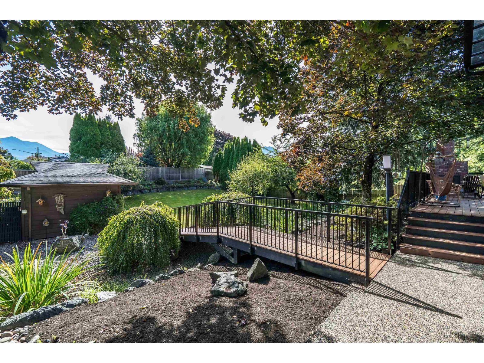 Photo 11 of 46046 Lake Drive Sardis East Vedder, Chilliwack BC