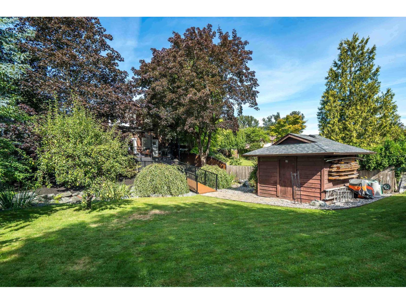 Photo 15 of 46046 Lake Drive Sardis East Vedder, Chilliwack BC