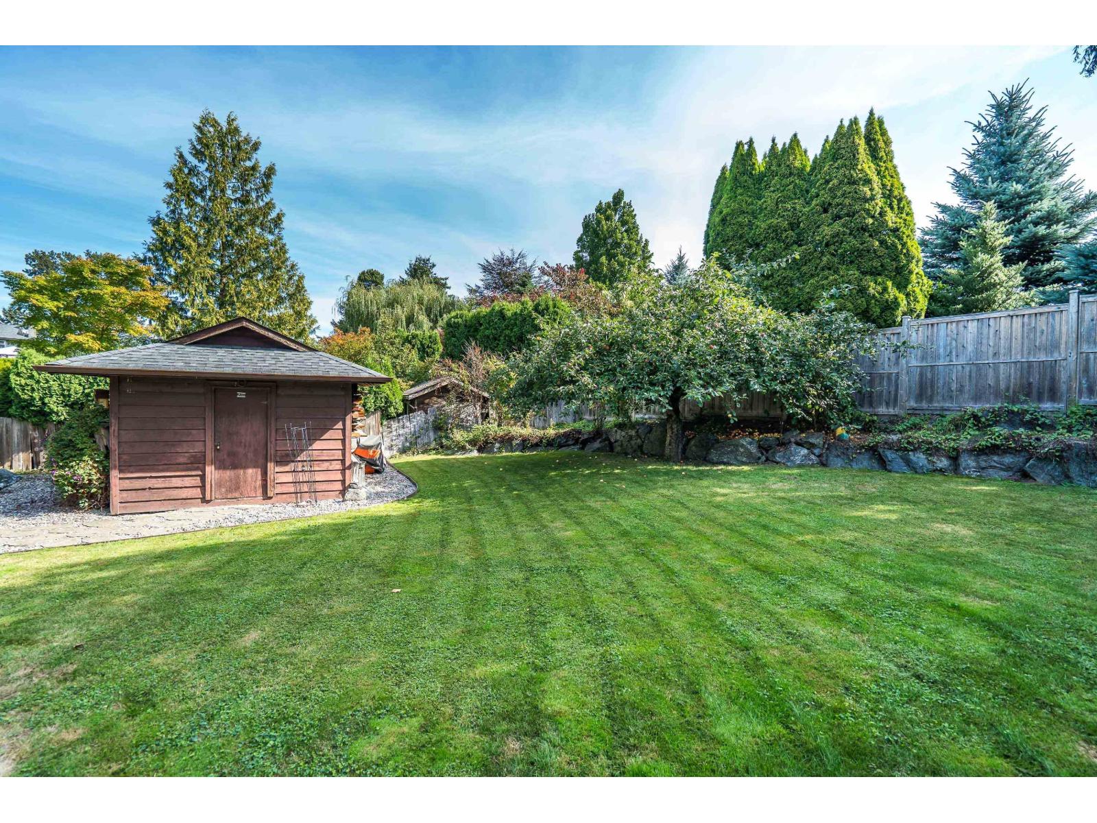 Photo 6 of 46046 Lake Drive Sardis East Vedder, Chilliwack BC