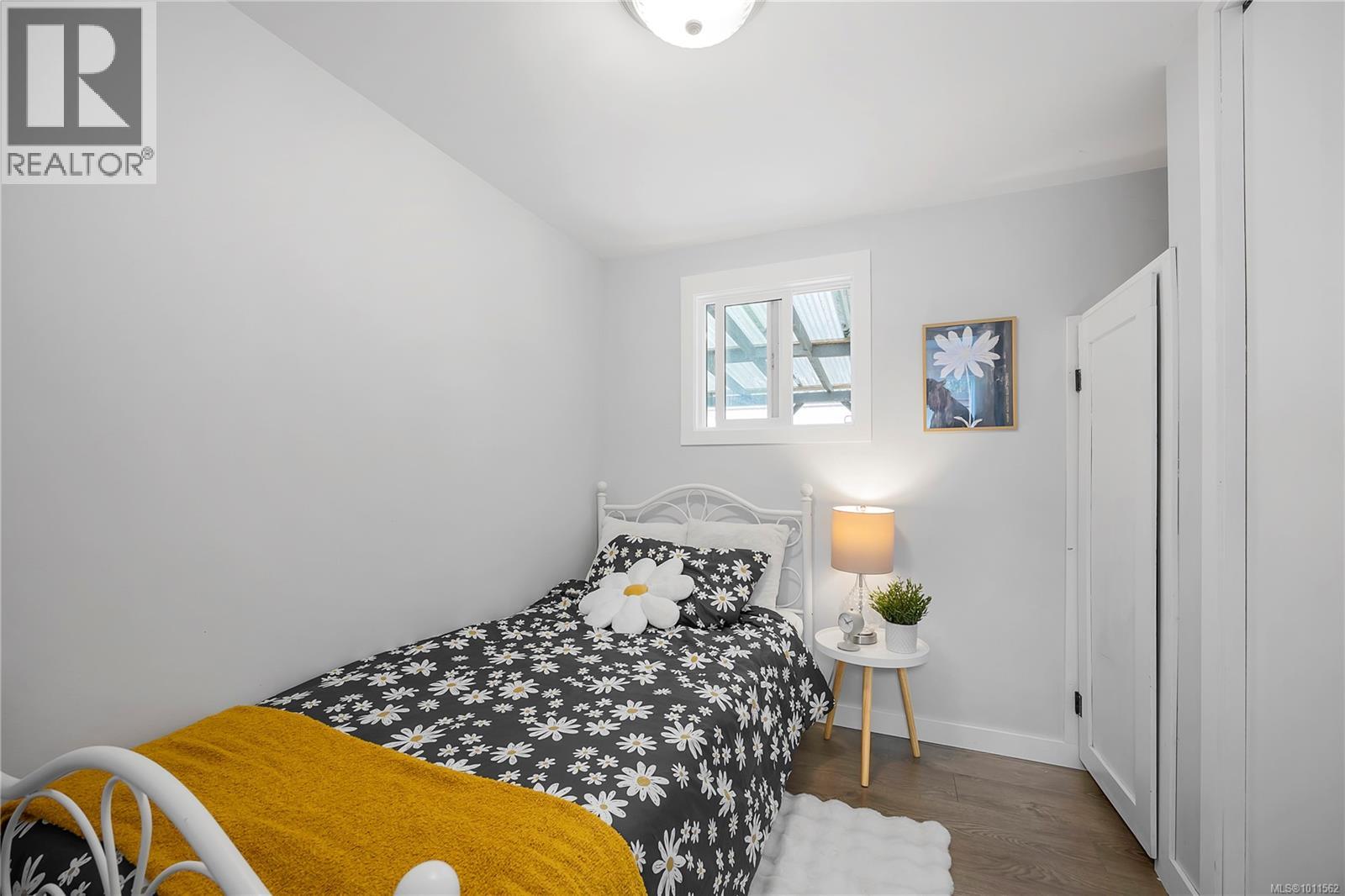 Photo 5 of 15 3449 Hallberg Rd, Nanaimo BC