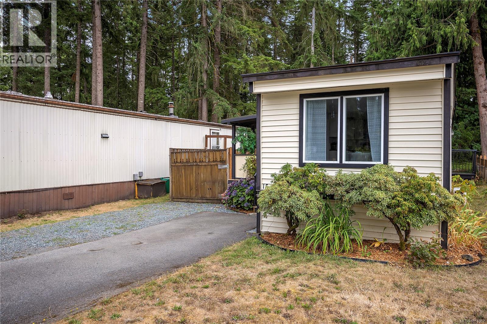 Photo 34 of 15 3449 Hallberg Rd, Nanaimo BC