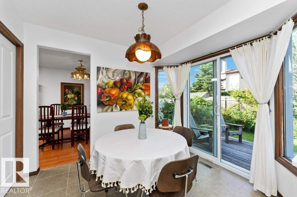 Photo 16 of 9308 176 A St Nw, Edmonton AB