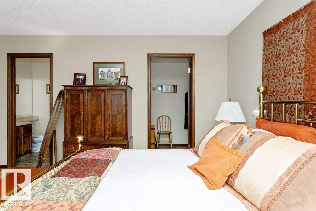 Photo 35 of 9308 176 A St Nw, Edmonton AB
