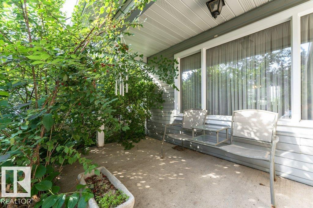 Photo 5 of 9308 176 A St Nw, Edmonton AB