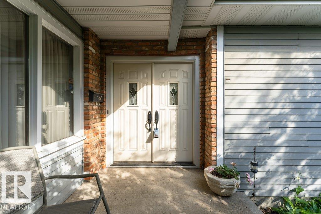 Photo 6 of 9308 176 A St Nw, Edmonton AB