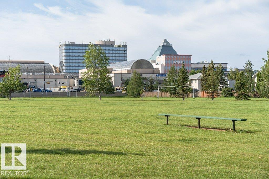 Photo 65 of 9308 176 A St Nw, Edmonton AB