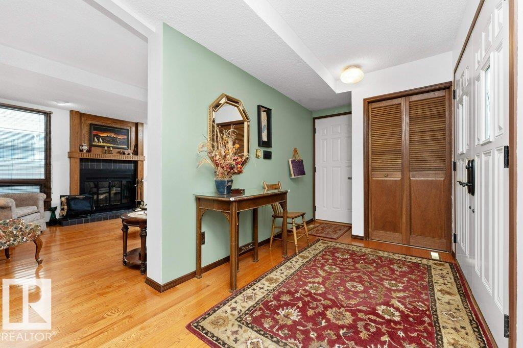 Photo 8 of 9308 176 A St Nw, Edmonton AB