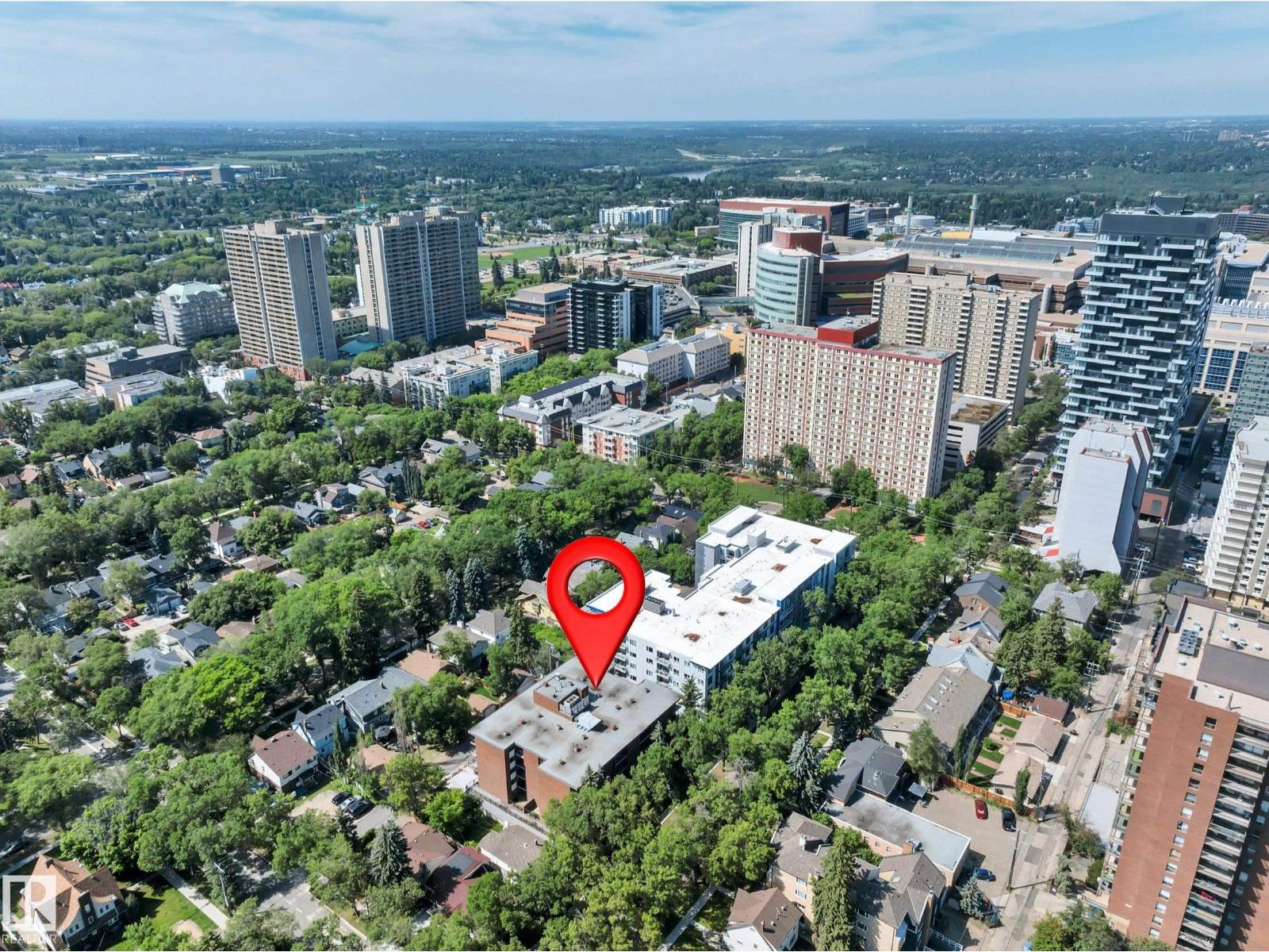 Photo 14 of 105 11011 86 Av Nw, Edmonton AB