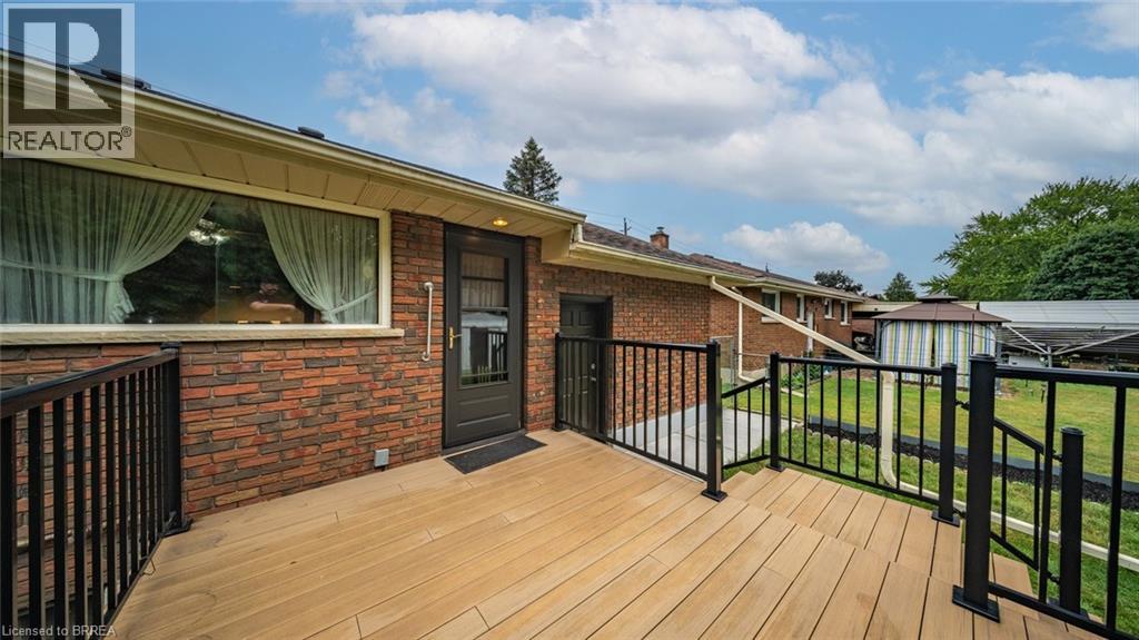 Photo 22 of 25 Kensington Avenue, Brantford ON