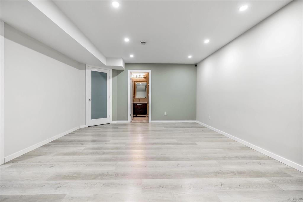 Photo 9 of 705 1355 Lee Boulevard, Winnipeg MB