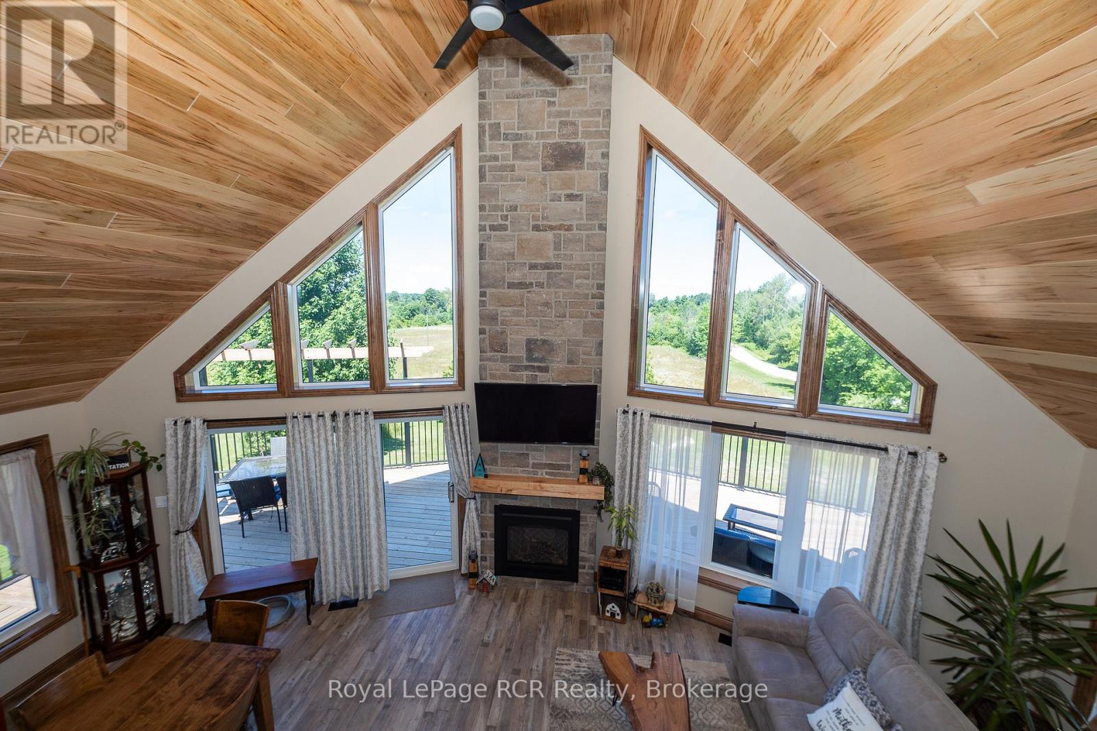 Photo 12 of 742654 Sideroad 4 B, Chatsworth ON