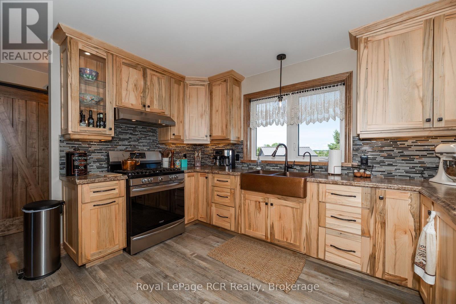 Photo 21 of 742654 Sideroad 4 B, Chatsworth ON