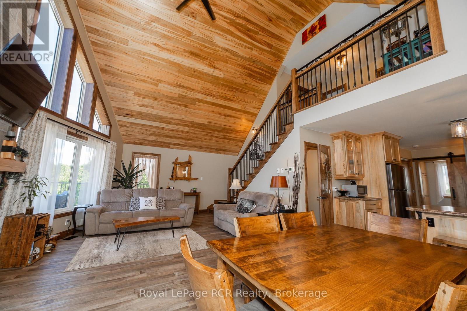 Photo 3 of 742654 Sideroad 4 B, Chatsworth ON