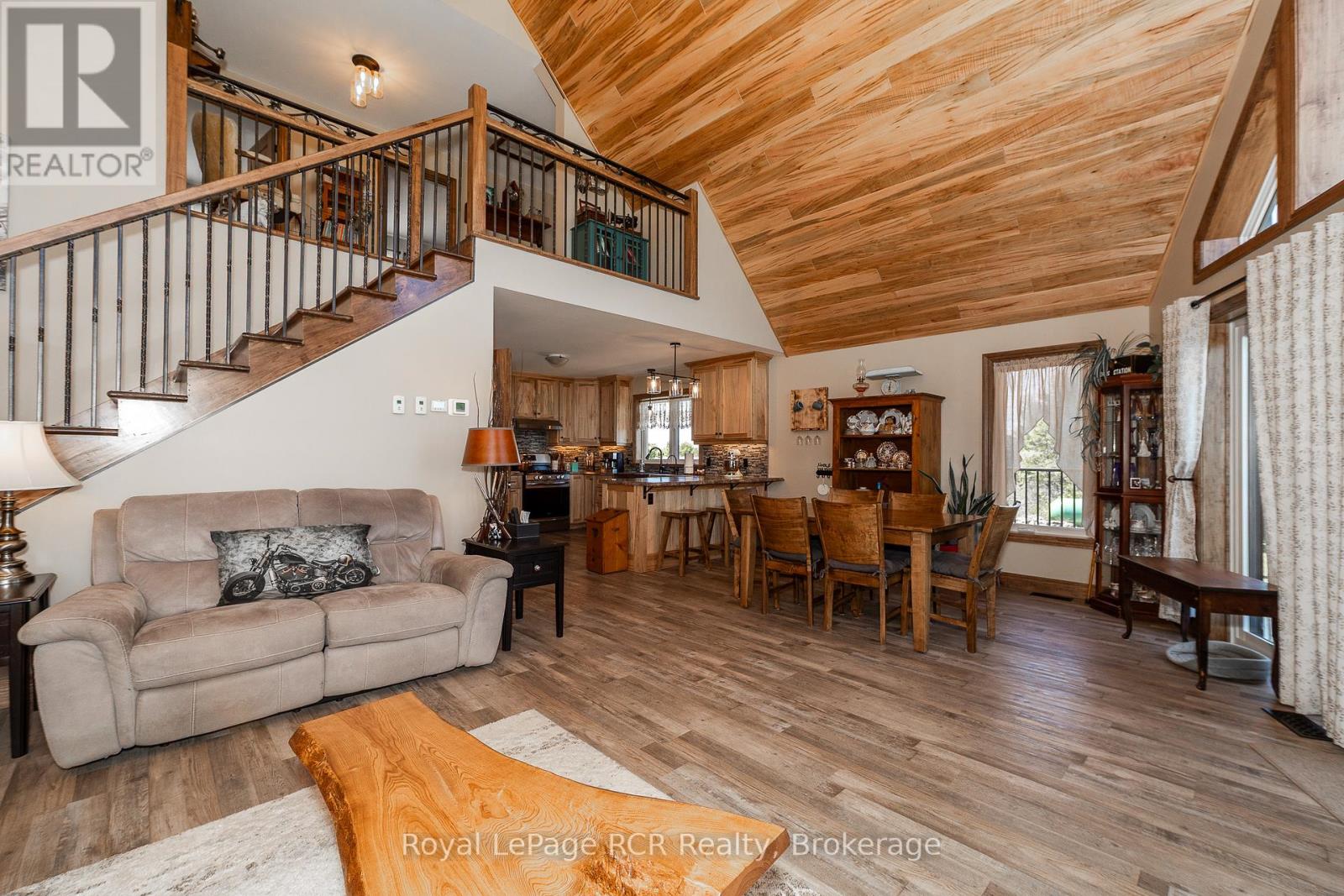 Photo 48 of 742654 Sideroad 4 B, Chatsworth ON