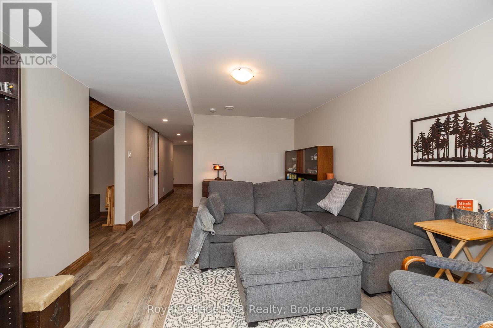 Photo 20 of 742654 Sideroad 4 B, Chatsworth ON