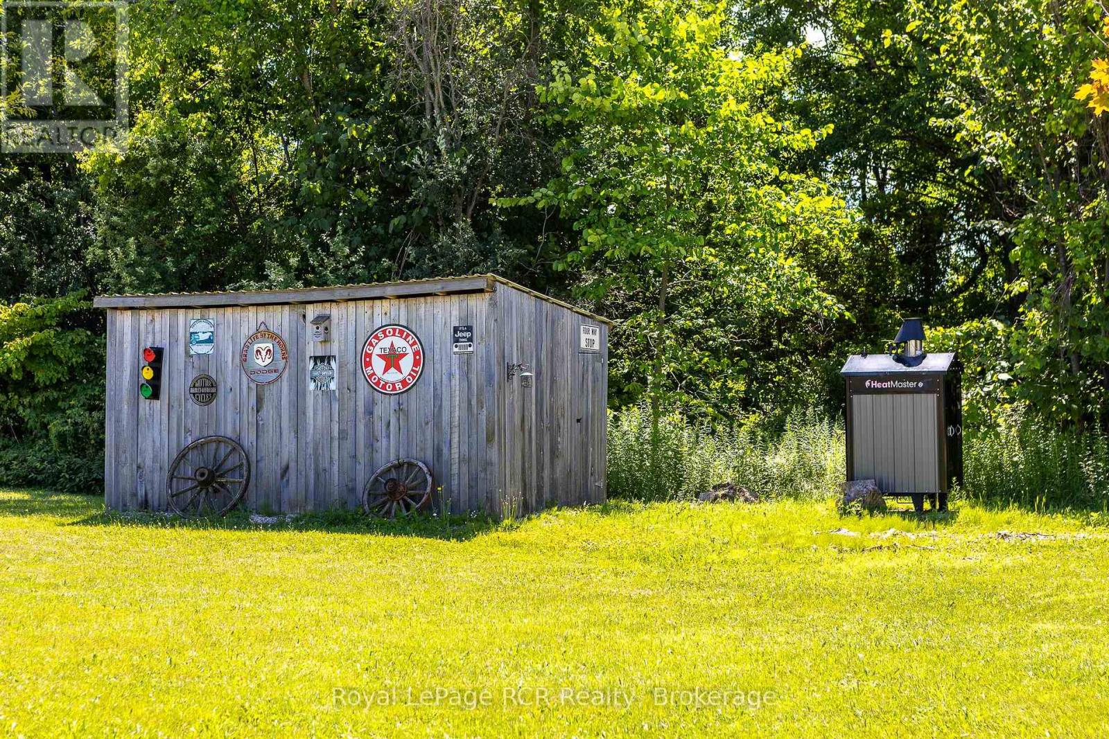Photo 6 of 742654 Sideroad 4 B, Chatsworth ON
