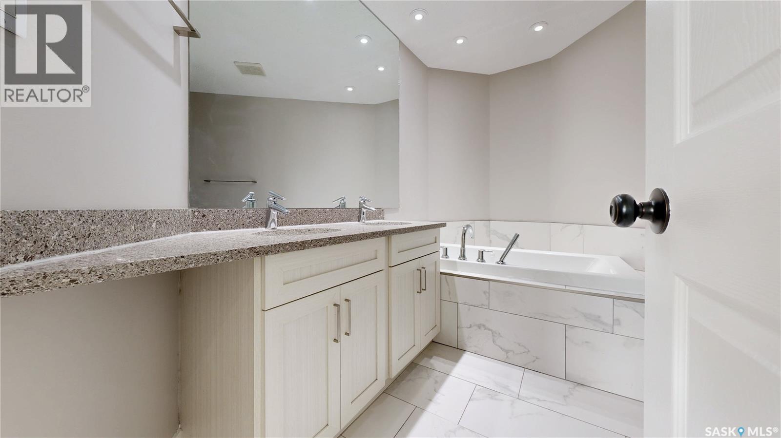 Photo 30 of 5006 Wascana Vista Court, Regina SK