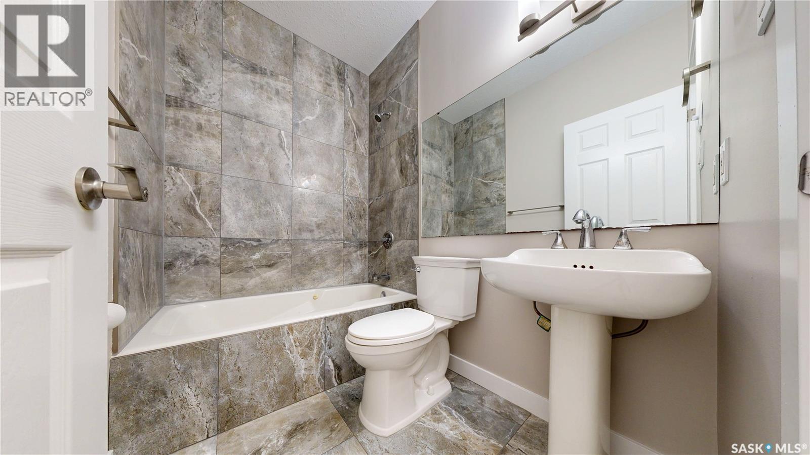 Photo 37 of 5006 Wascana Vista Court, Regina SK