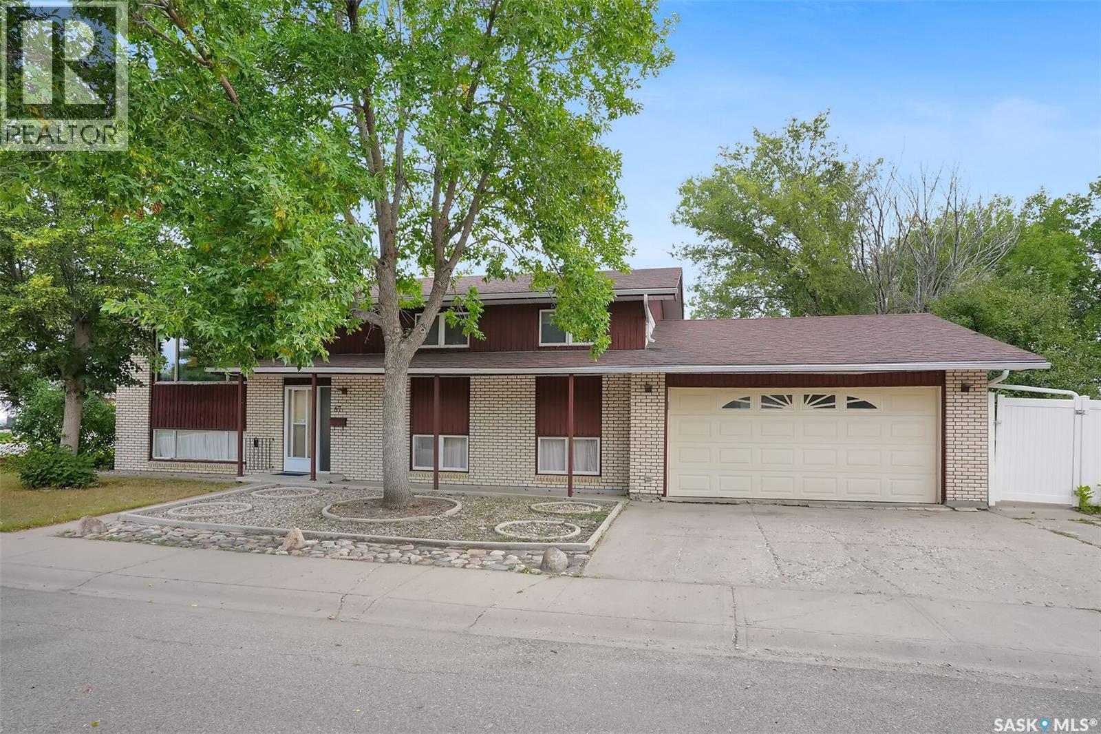 Photo 1 of 87 Williston Drive, Regina SK