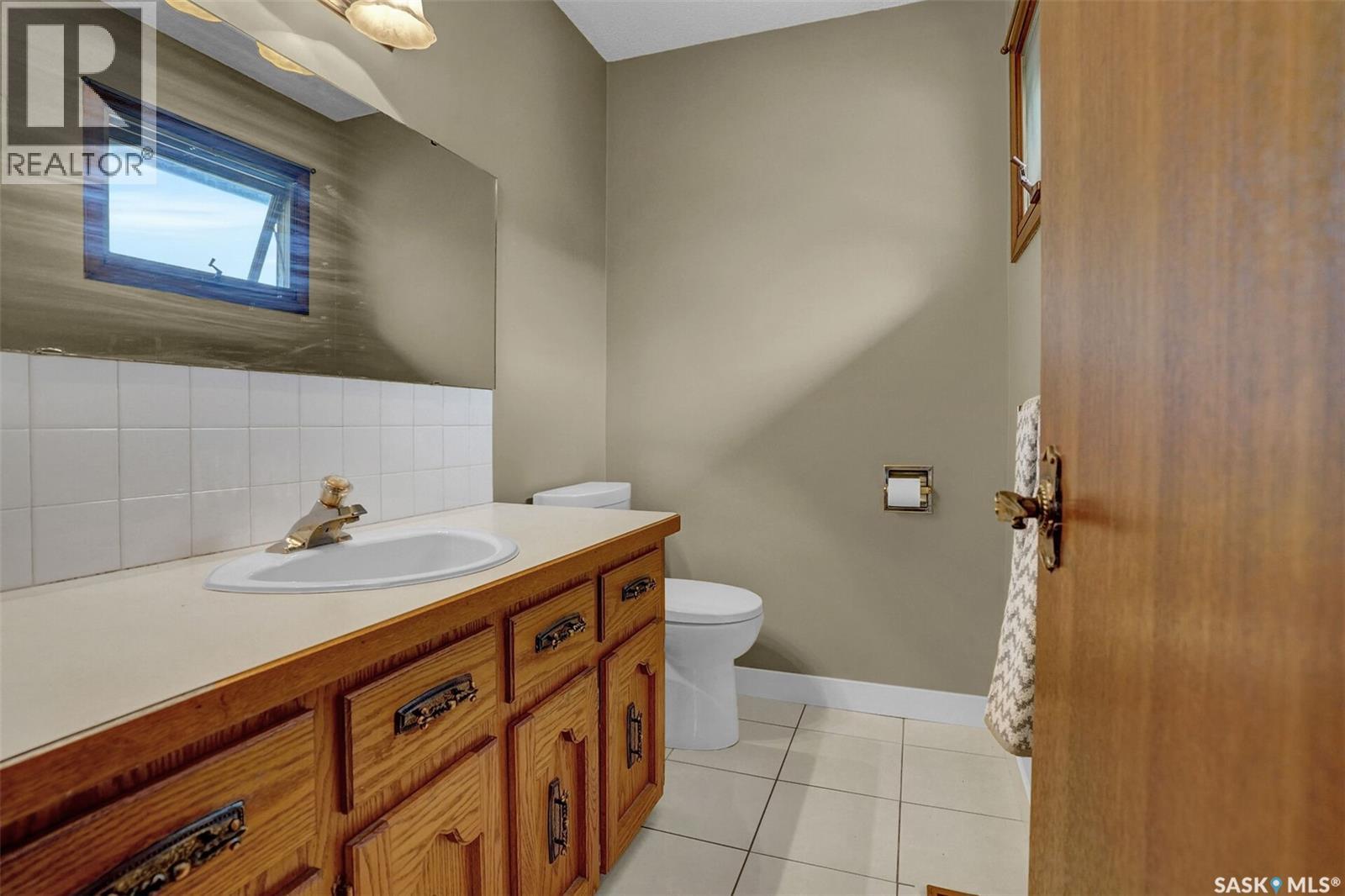 Photo 16 of 87 Williston Drive, Regina SK