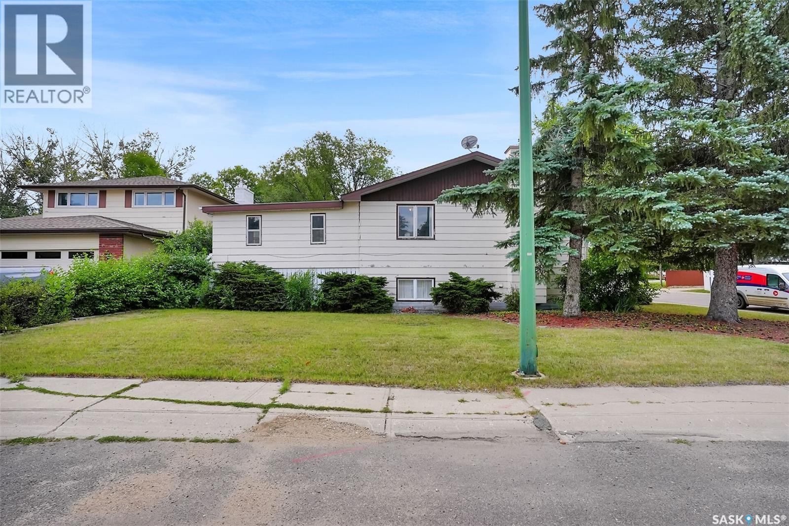 Photo 37 of 87 Williston Drive, Regina SK