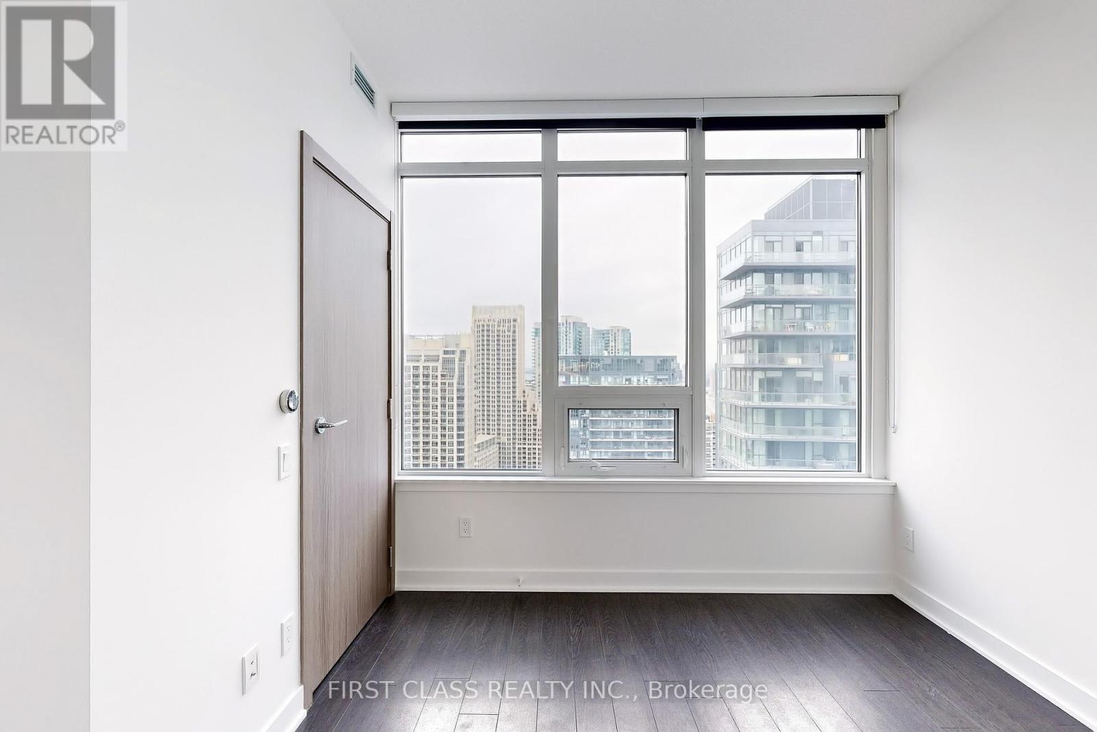 Photo 14 of 3012 19 Bathurst Street, Toronto ON