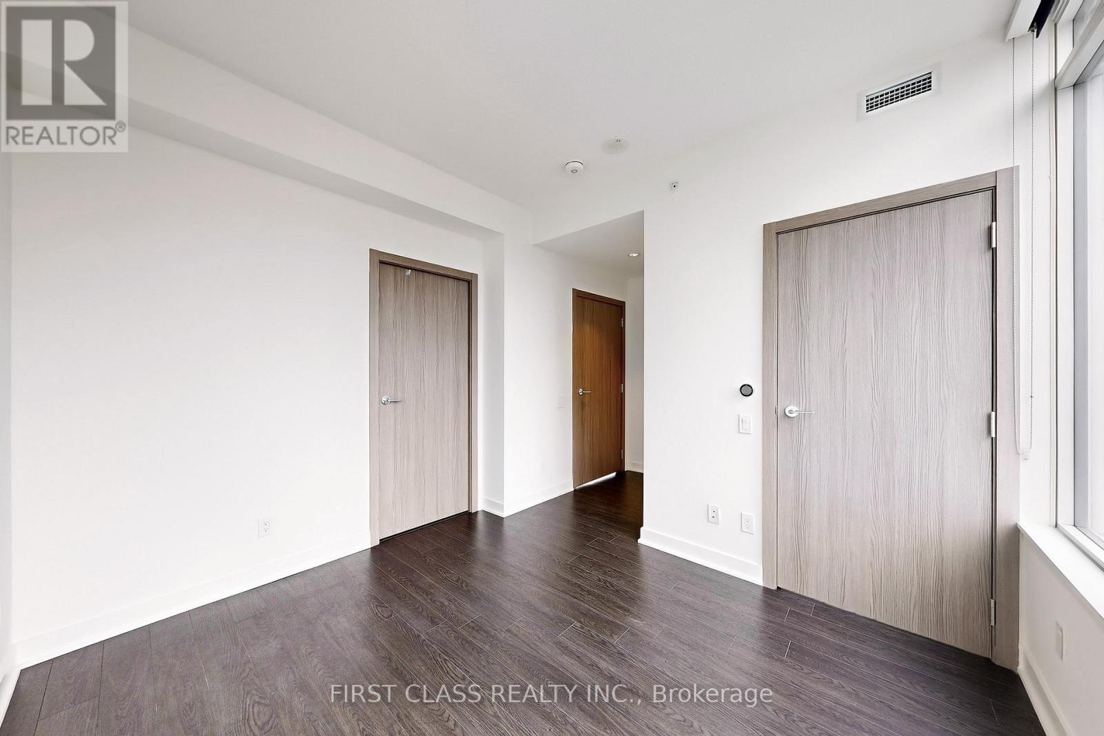 Photo 16 of 3012 19 Bathurst Street, Toronto ON