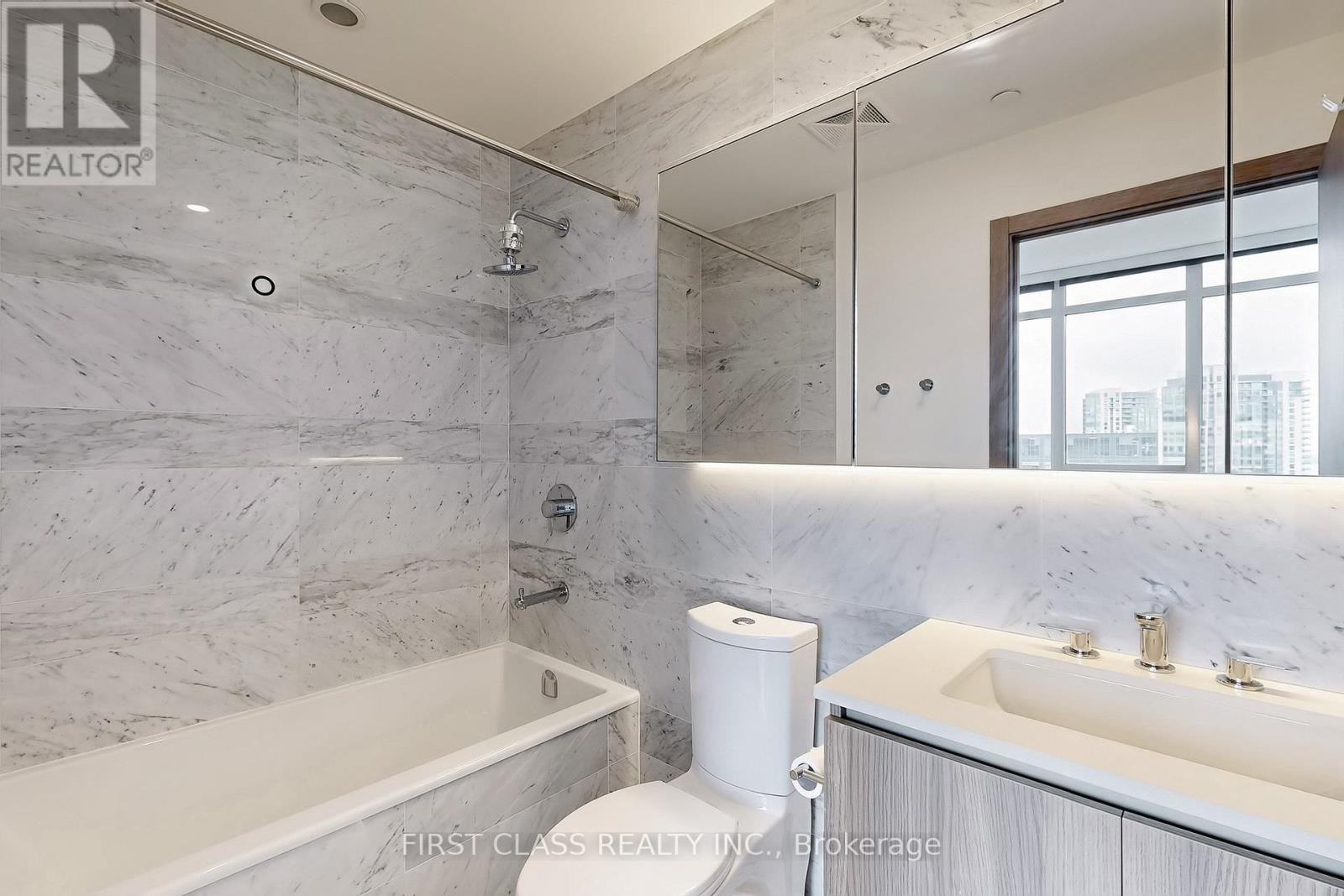 Photo 17 of 3012 19 Bathurst Street, Toronto ON
