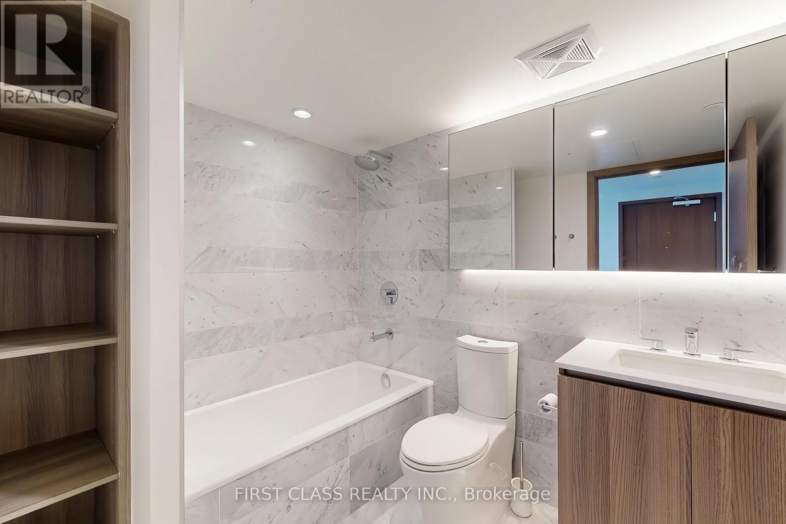 Photo 21 of 3012 19 Bathurst Street, Toronto ON