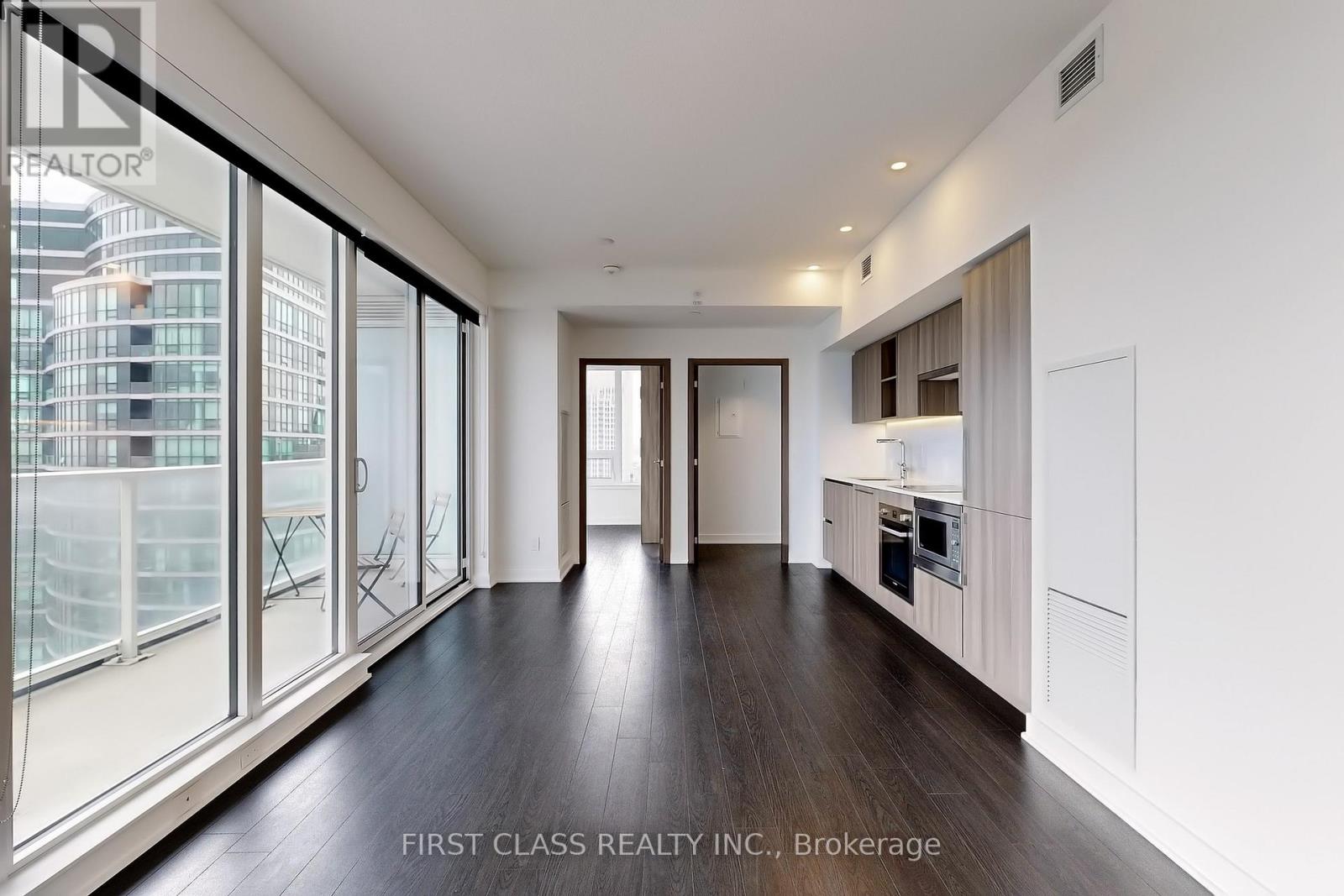 Photo 9 of 3012 19 Bathurst Street, Toronto ON