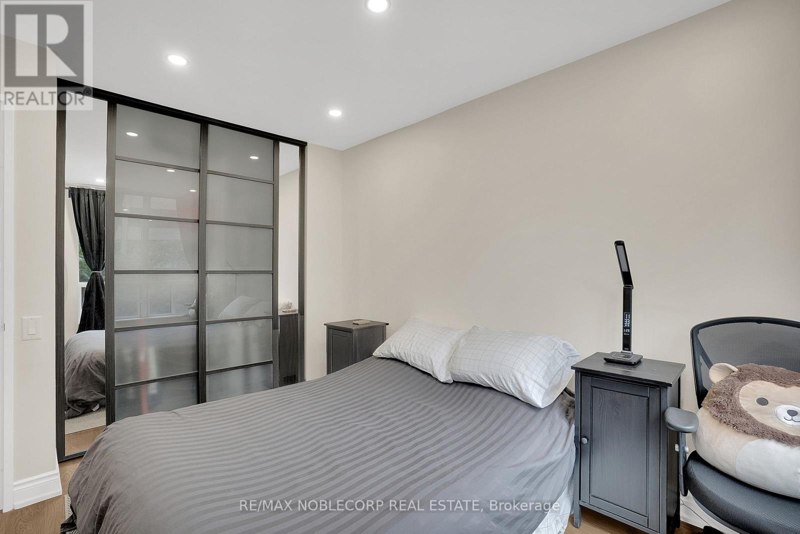 Photo 17 of 500 33 Sheppard Avenue E, Toronto ON