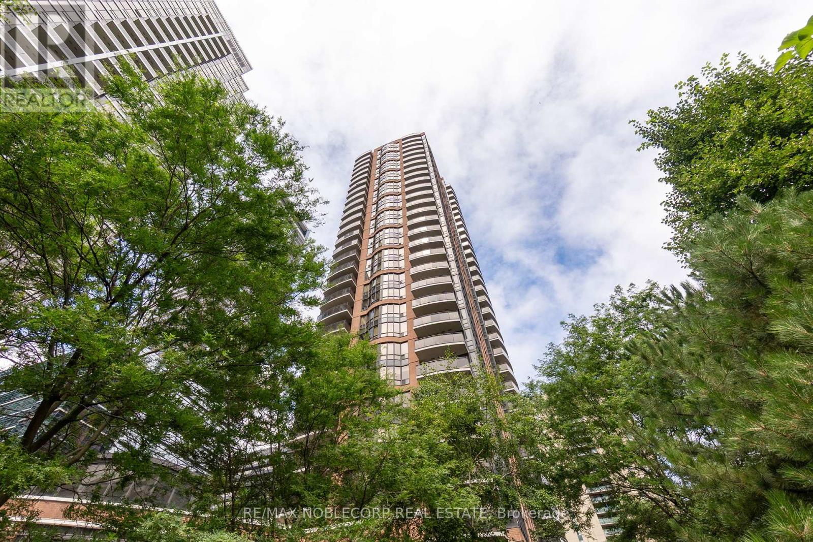 Photo 2 of 500 33 Sheppard Avenue E, Toronto ON