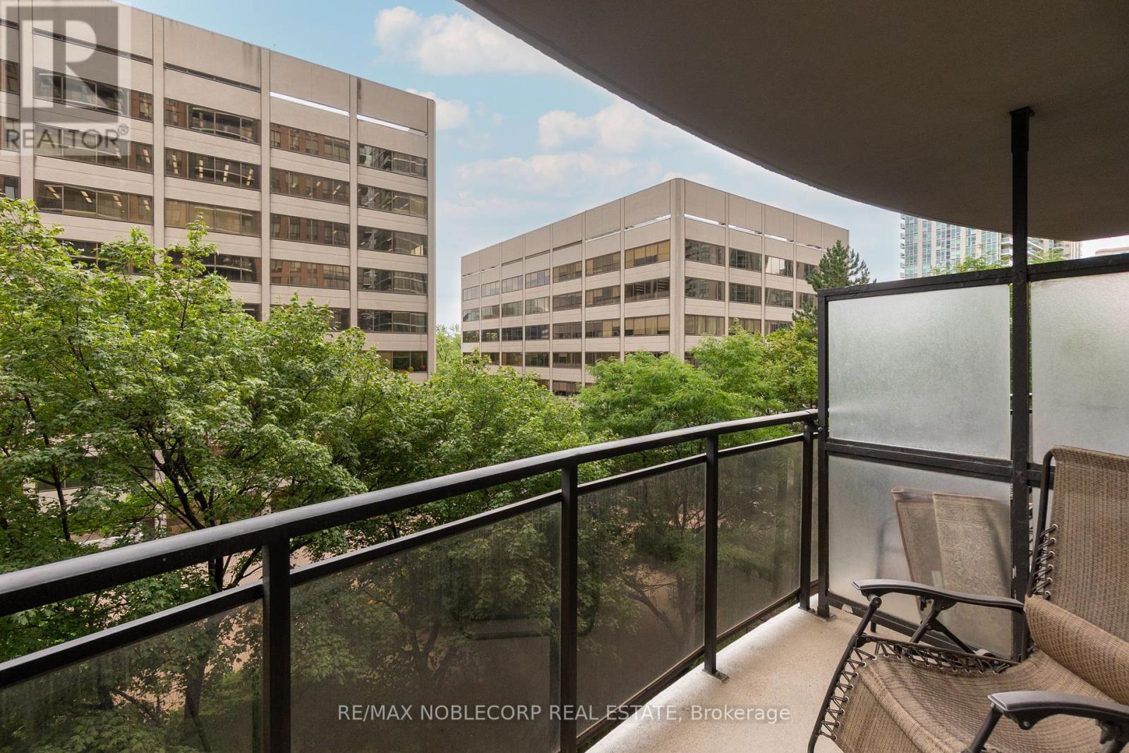 Photo 5 of 500 33 Sheppard Avenue E, Toronto ON