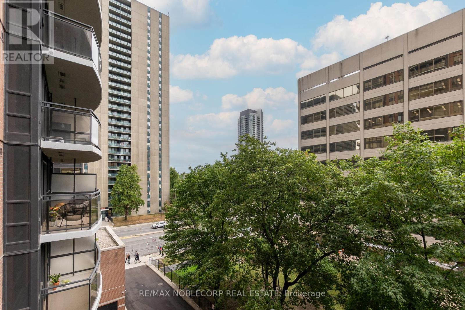 Photo 6 of 500 33 Sheppard Avenue E, Toronto ON