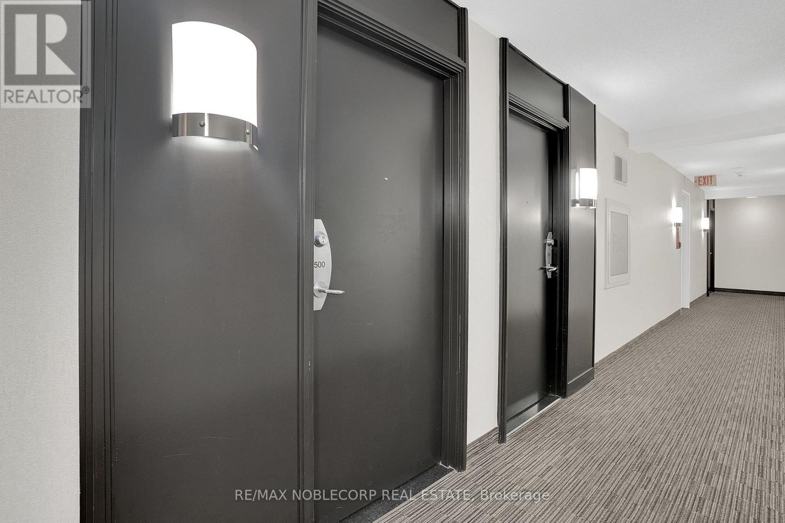 Photo 8 of 500 33 Sheppard Avenue E, Toronto ON
