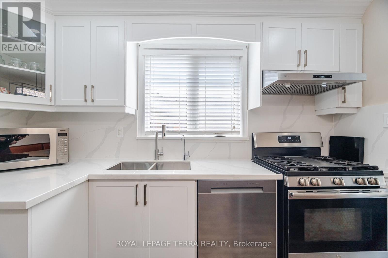 Photo 16 of 65 Alhart Drive, Toronto ON
