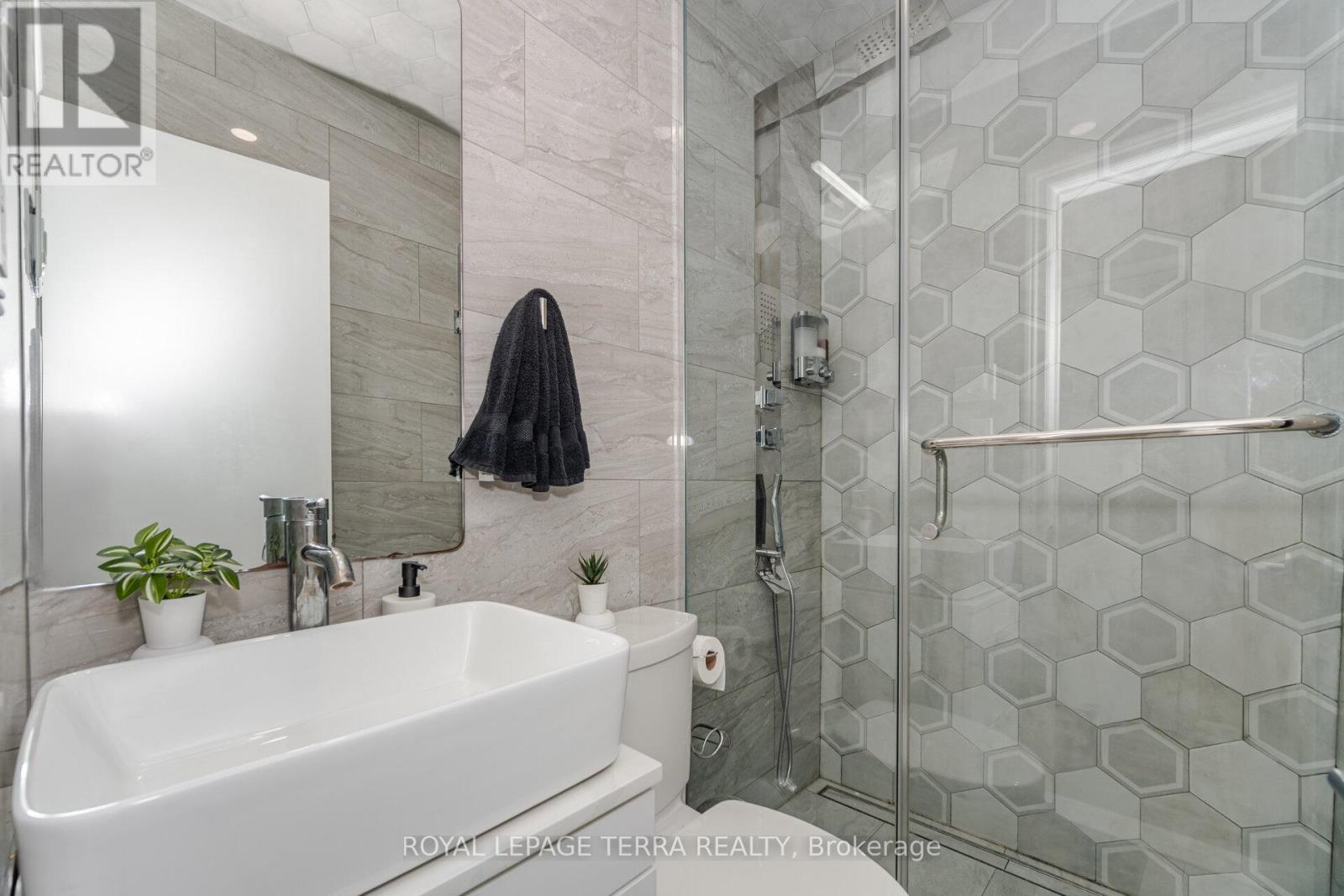Photo 25 of 65 Alhart Drive, Toronto ON