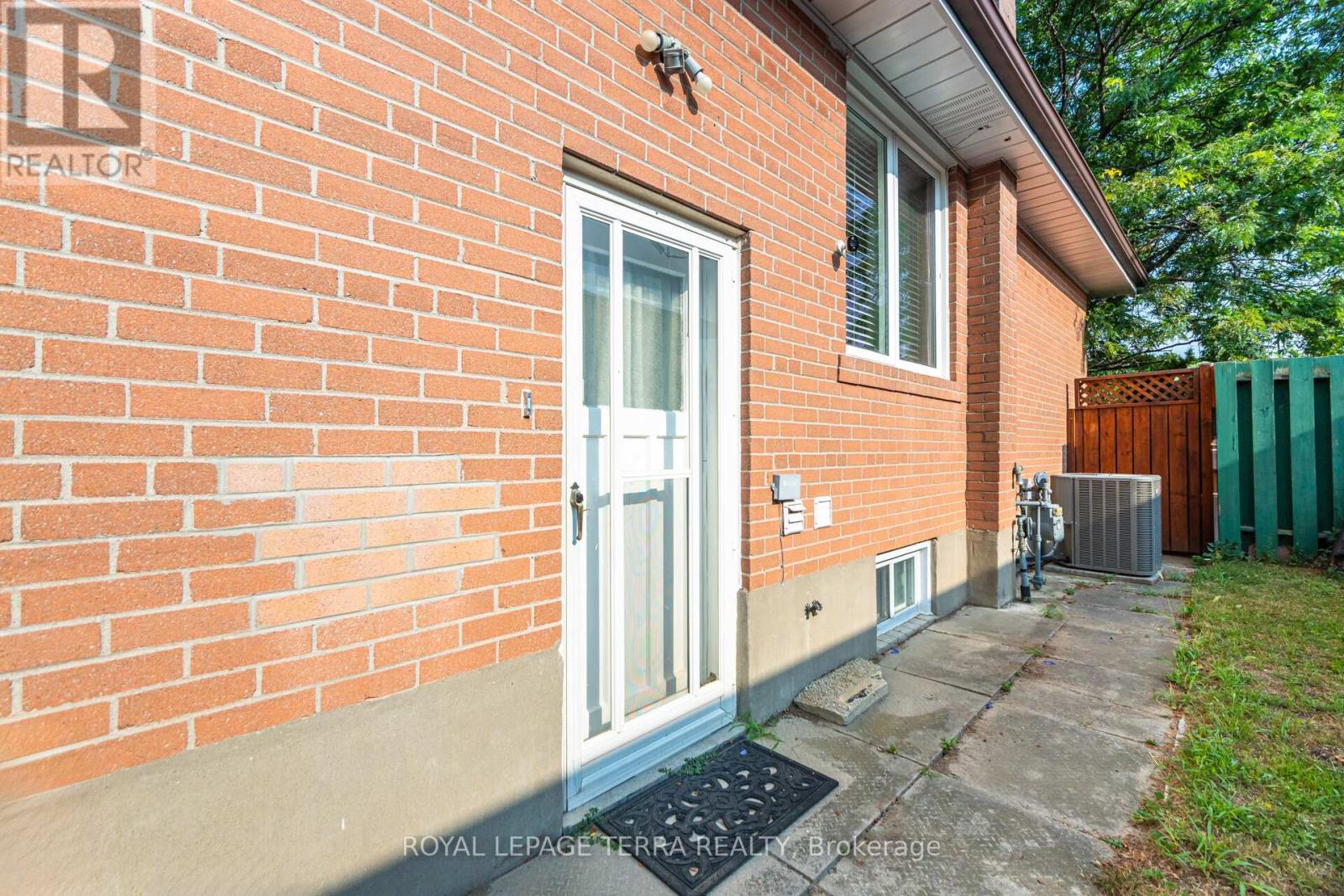 Photo 30 of 65 Alhart Drive, Toronto ON