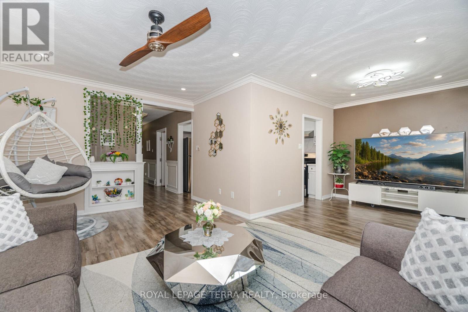 Photo 10 of 65 Alhart Drive, Toronto ON
