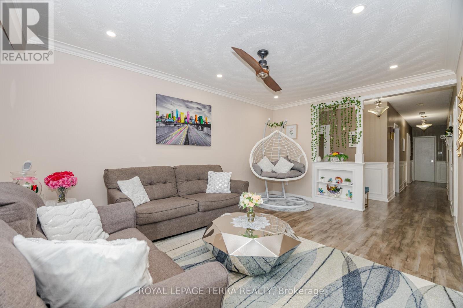 Photo 11 of 65 Alhart Drive, Toronto ON