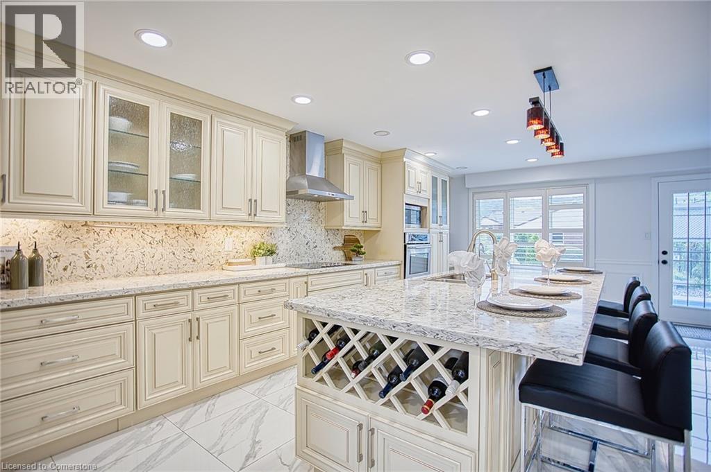 Photo 25 of 50 Tuscani Drive, Hamilton ON